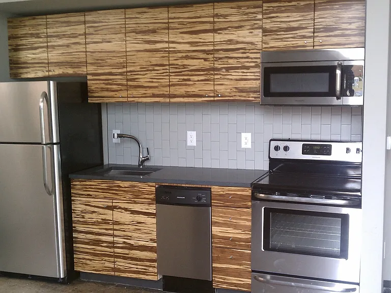 415 Oliver Hill Way — Photo 24
