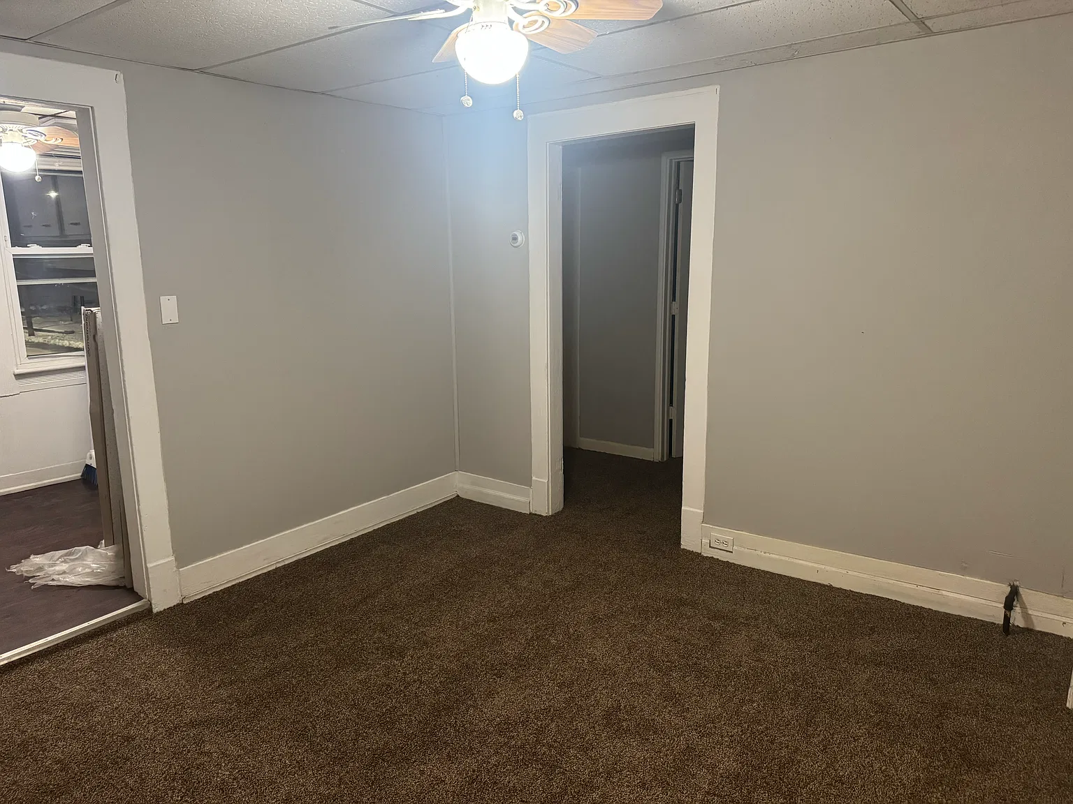 2 bed, 1.0 bath, $950 — Photo 2