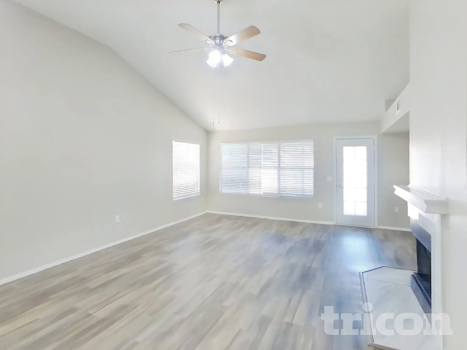 6842 N 78th Avenue Glendale AZ — Photo 3