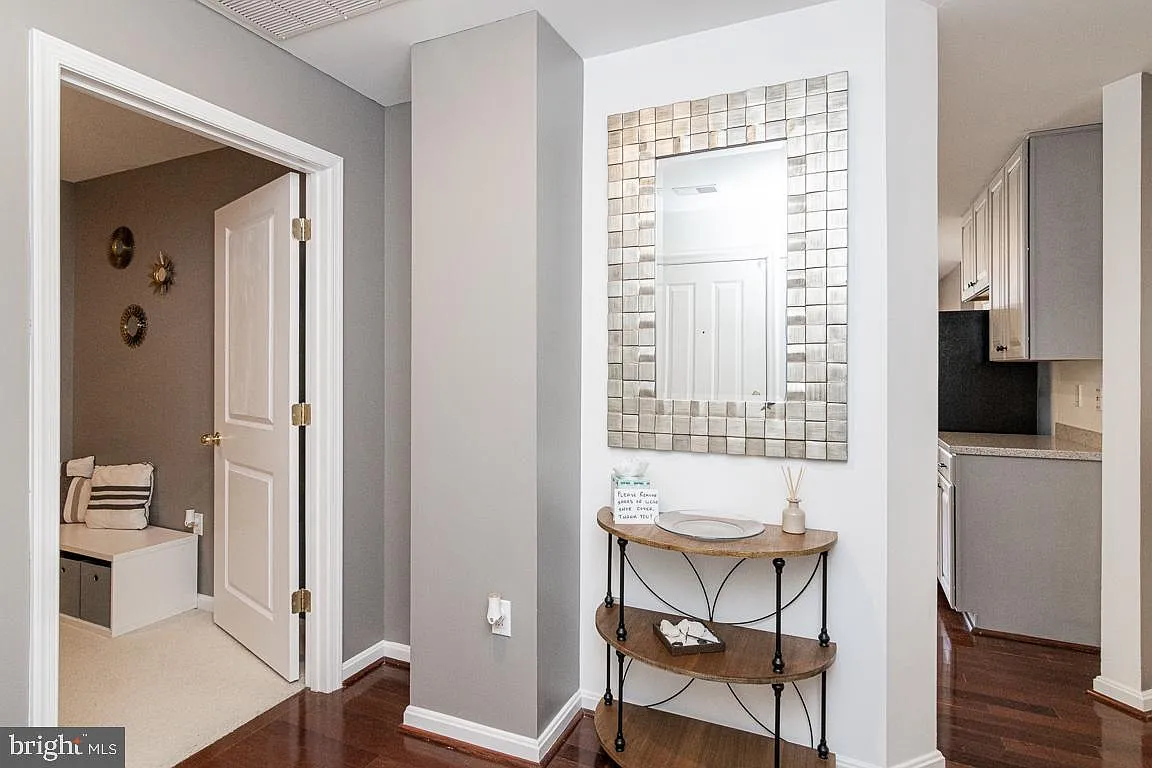 1 bed, 1370 sqft, $2,050 — Photo 1