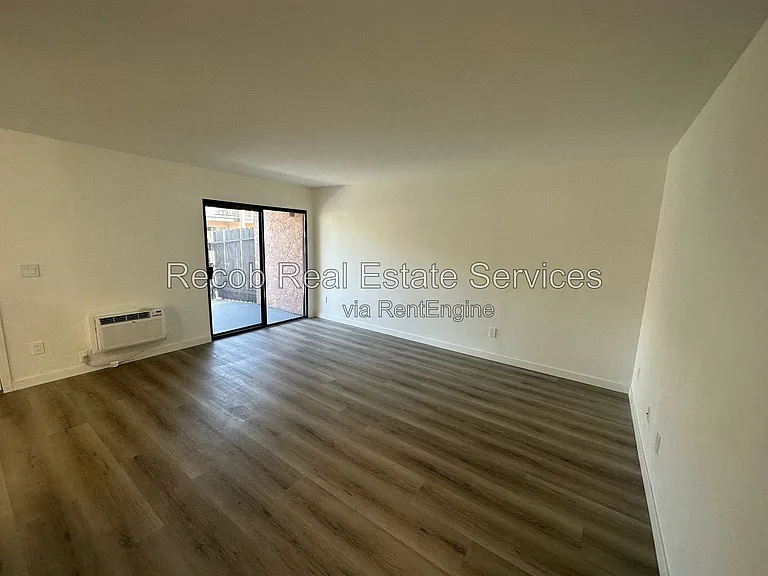 716 Broadway #20 — Photo 5