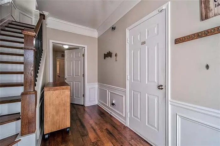 4003 Edgecomb Dr — Photo 4