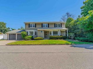 2 Ike Place, Woodmere, NY 11598