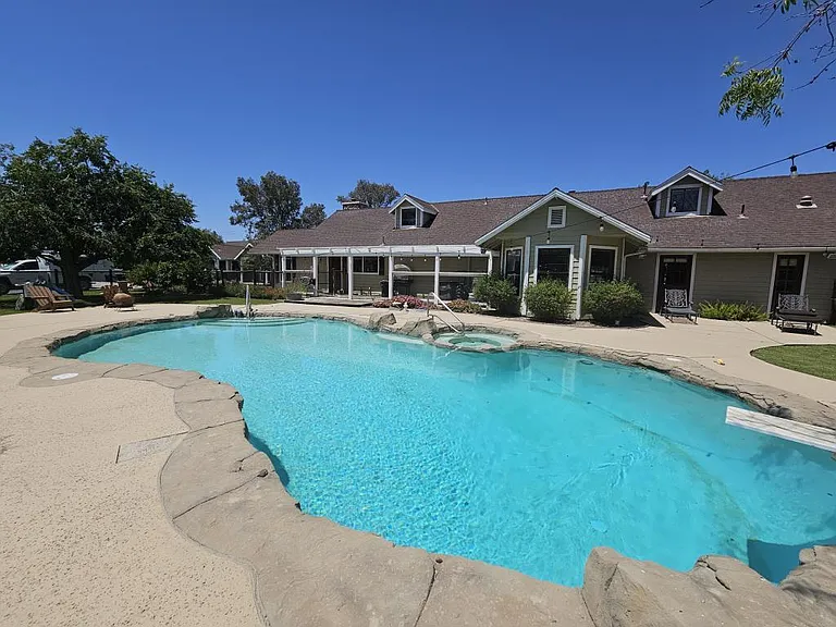 22530 Rolling Meadows Dr — Photo 19