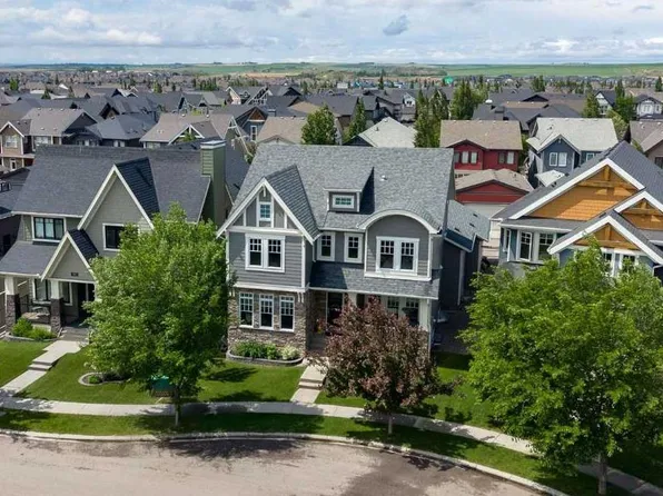46 S Cooperstown Ct SW, Airdrie, AB T4B 2C5
