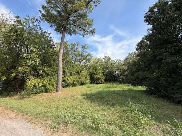 302 S O St, Muskogee, OK 74403