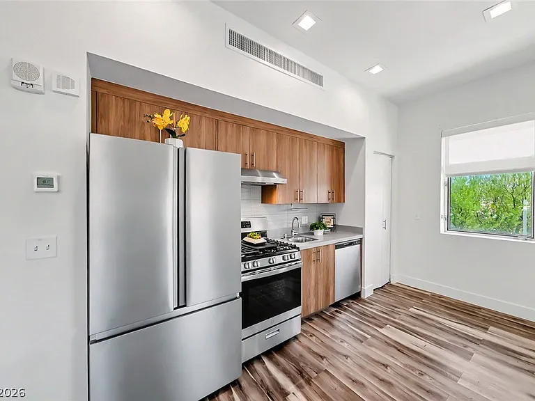 322 S Water St #202 — Photo 19