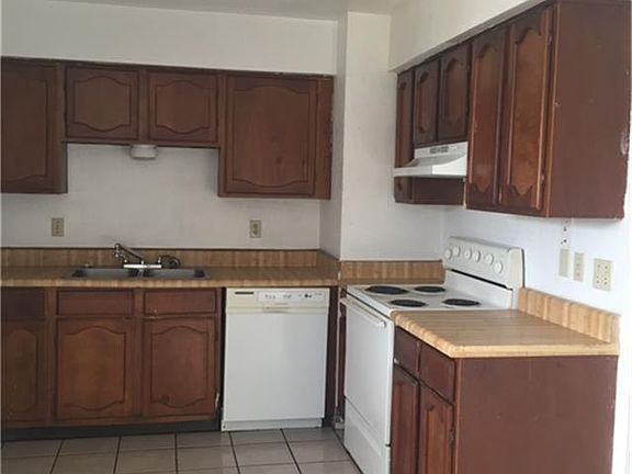 5th image of 3402 Knotty Oaks Trl