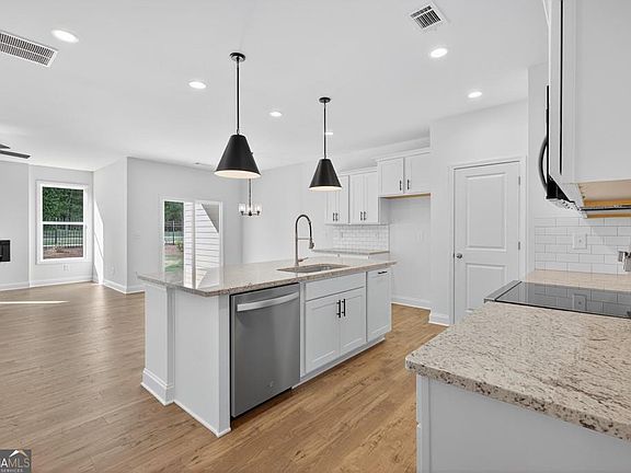 5th image of 145 Windsor Park Ct