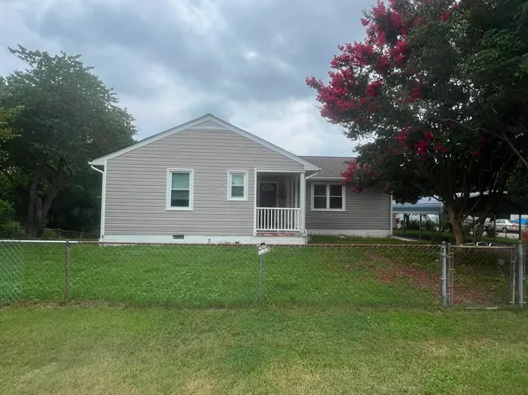 79 Monument Ave, Petersburg, VA 23803