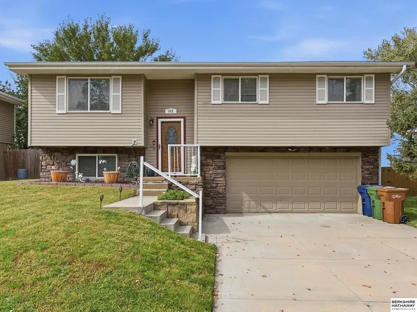 902 Evergreen Ave, Bellevue, NE 68005