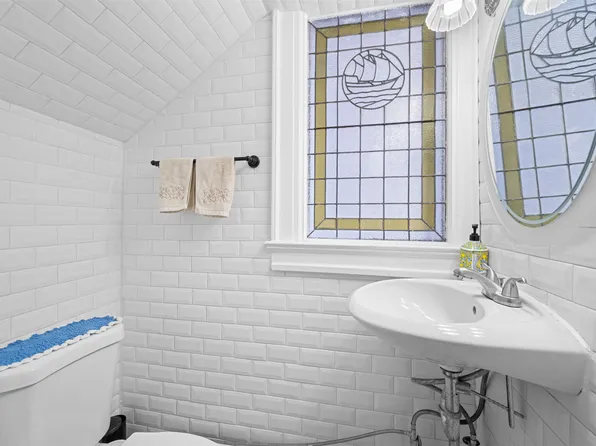 2746 Kennedy Boulevard image 20 of 37