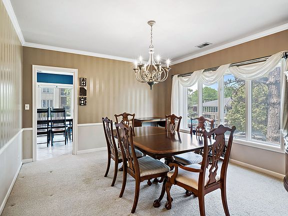3rd image of 6 Oak Brook Club Dr APT J203