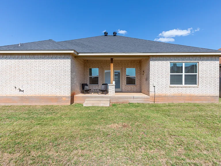 3126 Oakley St — Photo 32