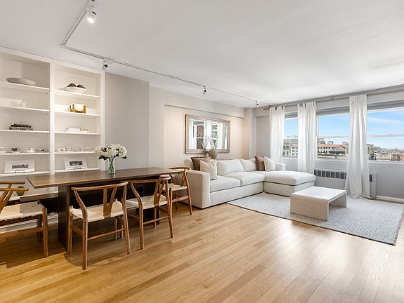 2nd image of 2909 N Sheridan Rd APT 1104