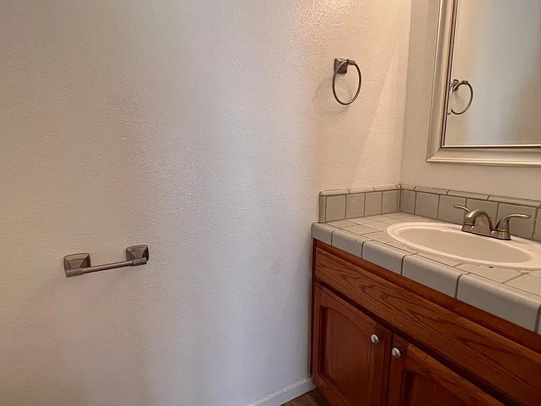 479 E Alluvial Ave #103 — Photo 32