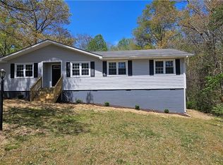142 Alex Dr, Louisa, VA 23093