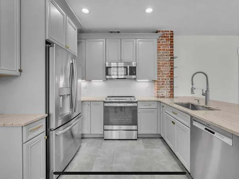 300 E Harvard St #A — Photo 8