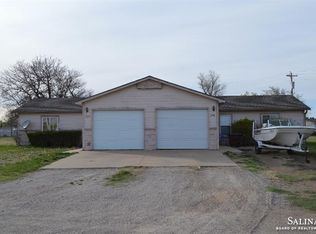 318 28th St, Wilson, KS 67490