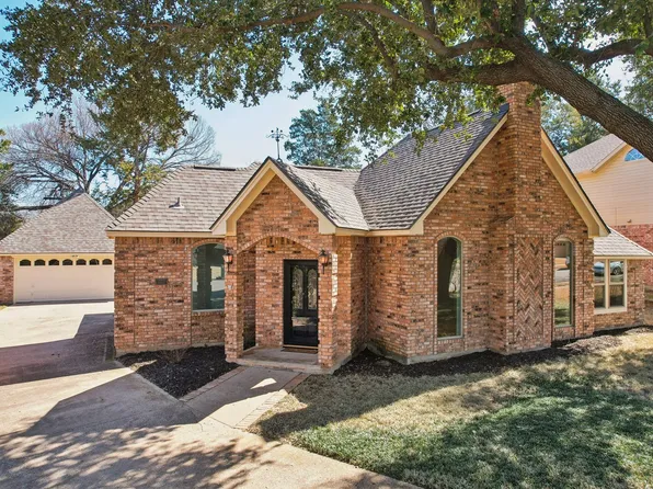 2412 Blair Ct, Grapevine, TX 76051