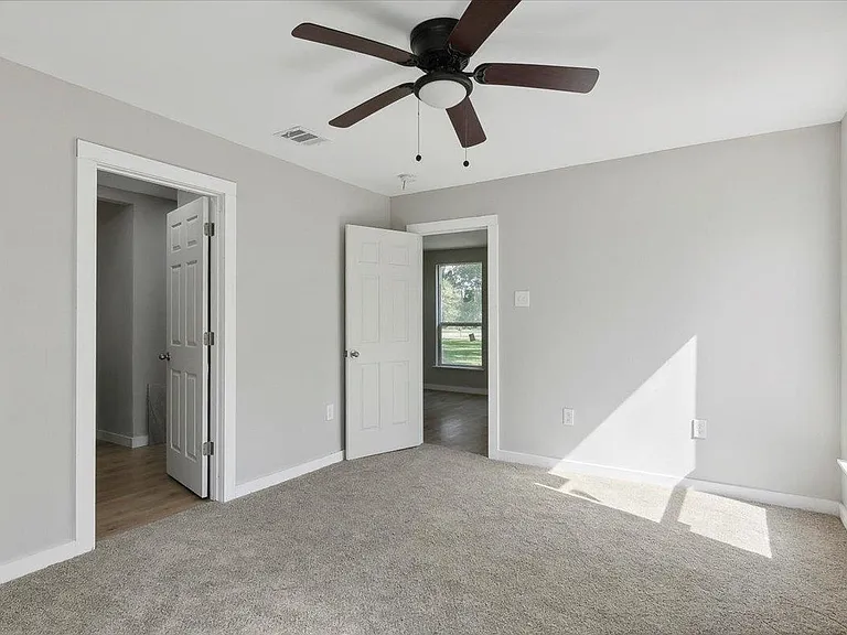 305 Rhode Island St — Photo 11