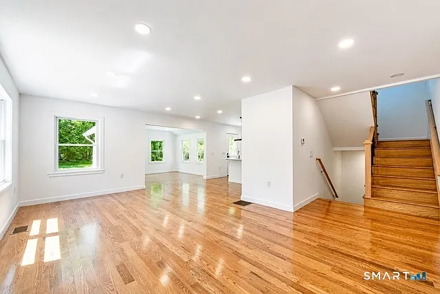 4 bed, 3.0 bath, 2533 sqft, $12,000 — Photo 3
