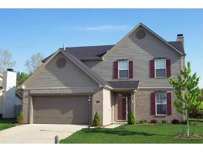 3367 Yorkshire Dr photo 1
