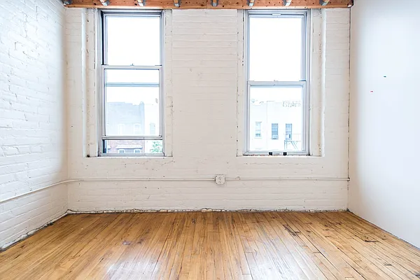 Rented by Nooklyn NYC LLC | media 13