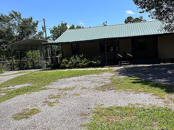 3rd image of 35393 Carpenter Ln