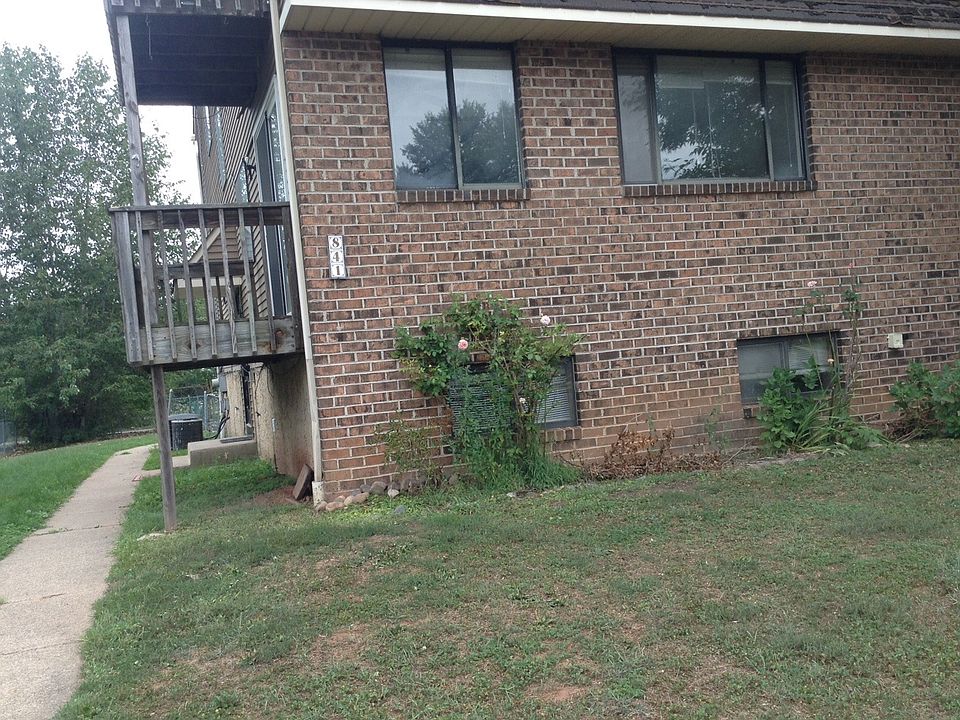 Exterior 841 W 2nd St