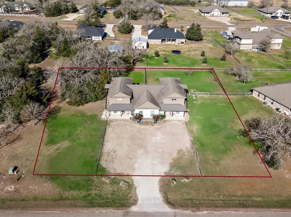 4032 Golden Eagle Dr, Bryan, TX 77808