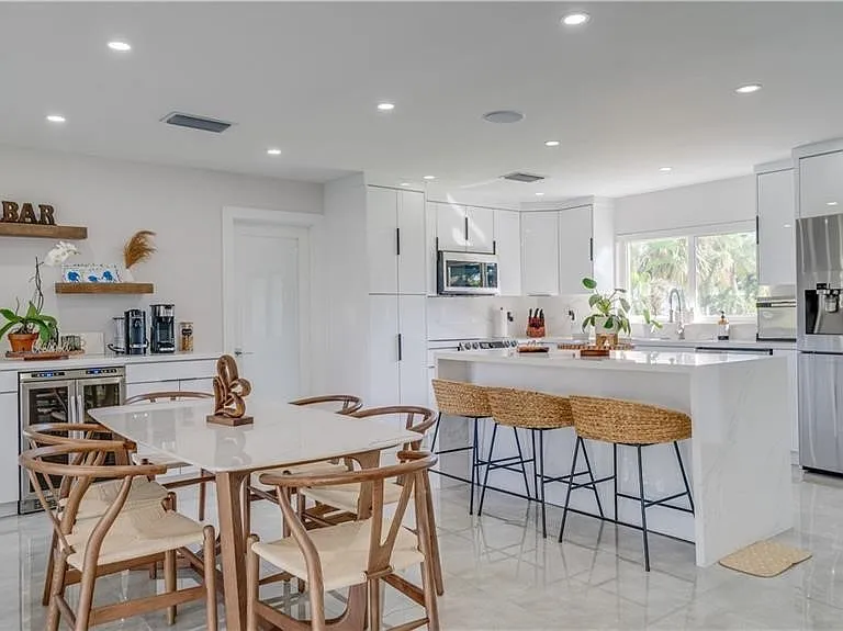 1745 Bikini Ct — Photo 13