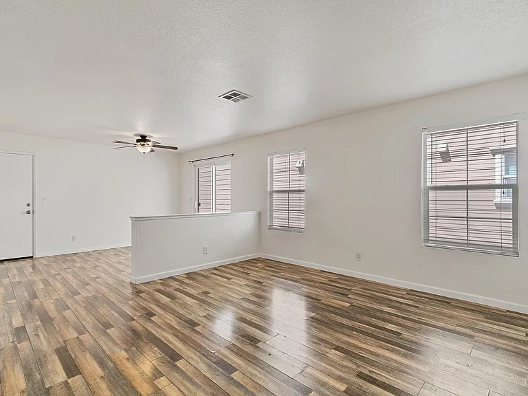 3215 Puffin Cir — Photo 3