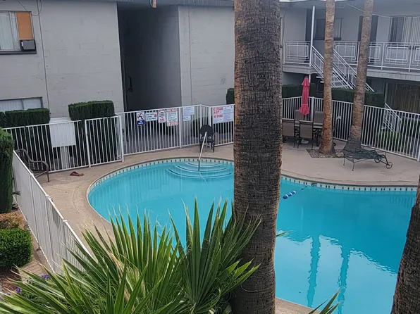 2100 E Desert Inn Rd, Las Vegas, NV