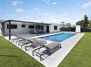 4165 W 5th Ln, Hialeah, FL 33012