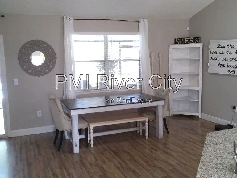 2320 Locustwood Ct — Photo 22