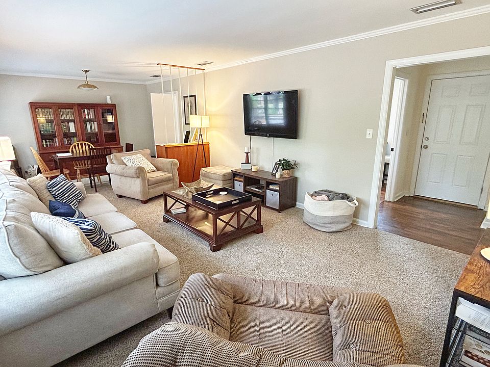 2nd image of 7 Preston Dr
