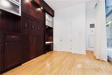 Rented by (Legacy) Elegran