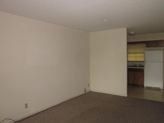 4th image of 2412 Mount Claire Ave APT 8
