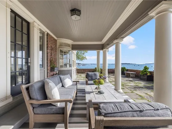 221 Hope St Unit 2, Bristol, RI 02809