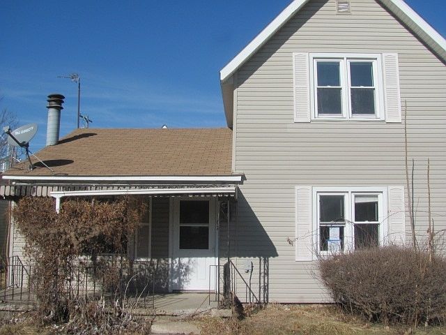1st image of 107 E McKnight St