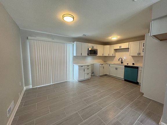 4th image of 11011 Newton Ave