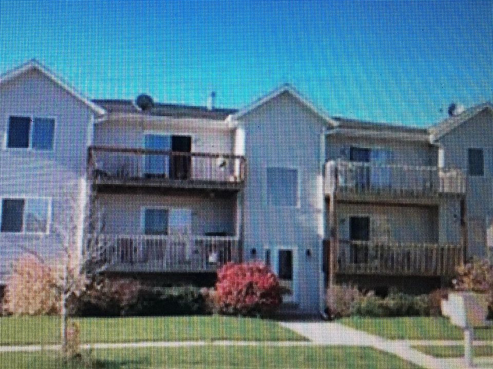 1st image of 405 James Blvd #10