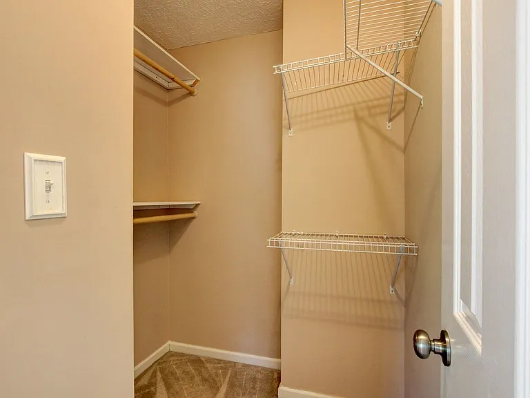 3729 Kendra Ct N — Photo 29