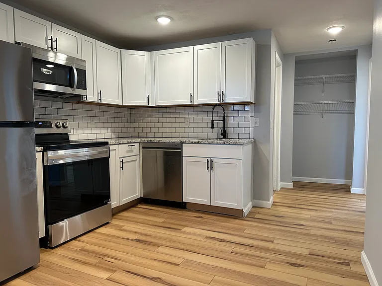 607 Bear St #102 — Photo 1