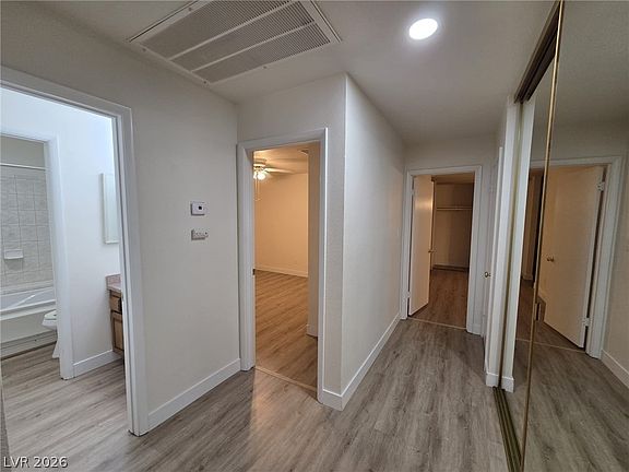 5th image of 3317 Racquet St
