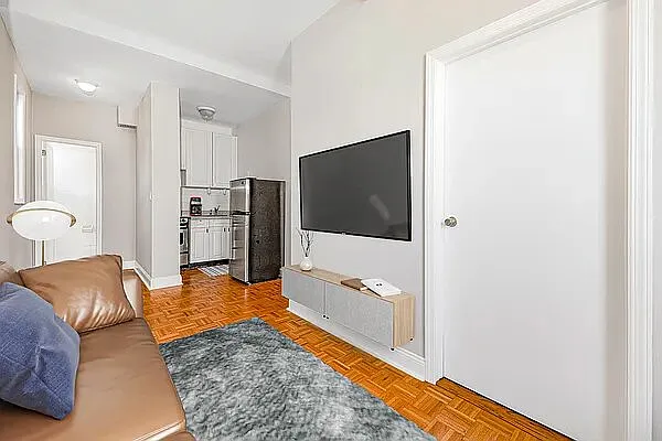 Rented by REAL New York | media 1