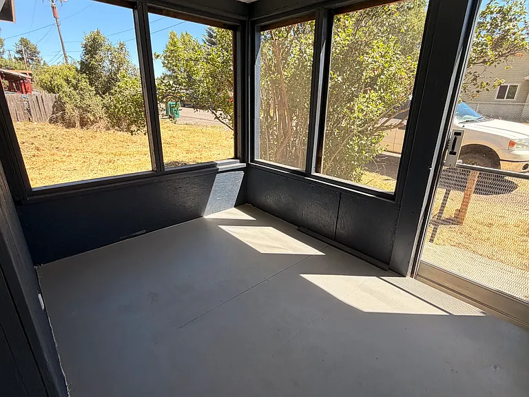 426 S 1st Ave — Photo 10