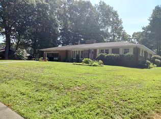 115 Edgewater Rd, Agawam, MA 01001