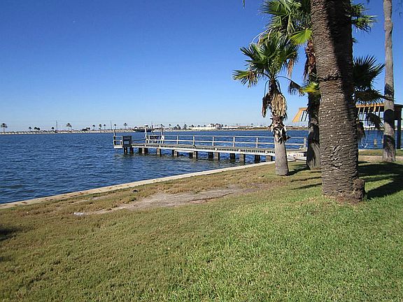 4th image of 1619 Bayou Shore Dr